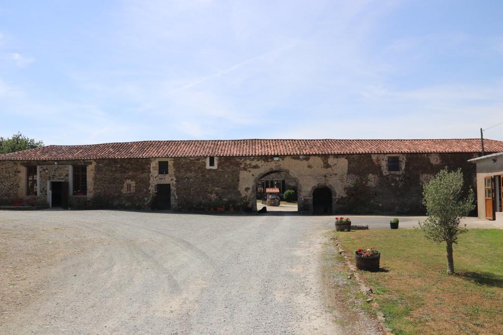 Chambre D'Hote Manoir De La Baudonniere Monsireigne Exterior photo