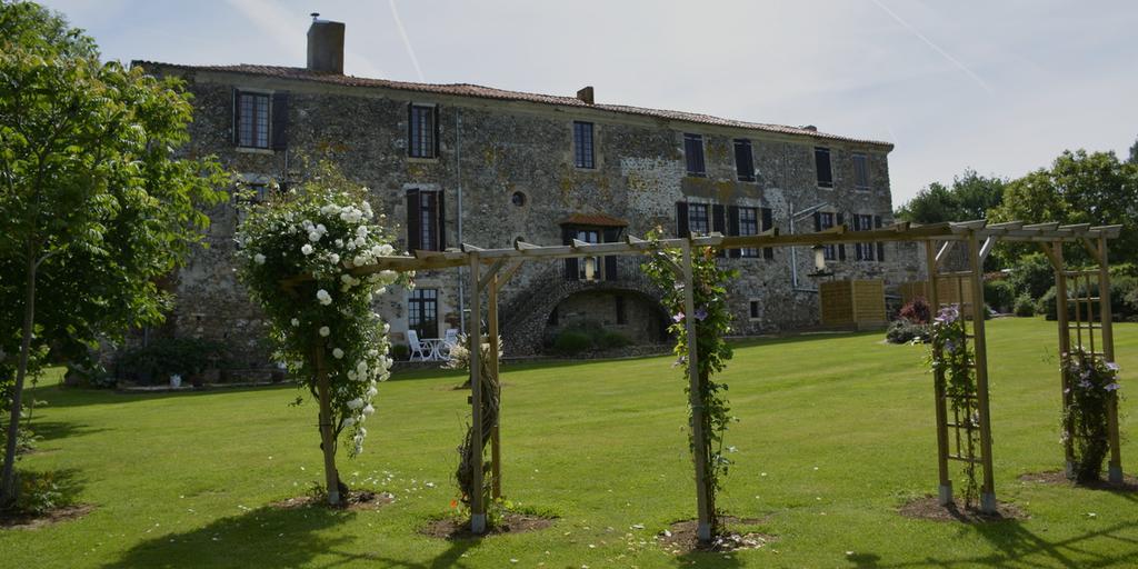 Chambre D'Hote Manoir De La Baudonniere Monsireigne Exterior photo